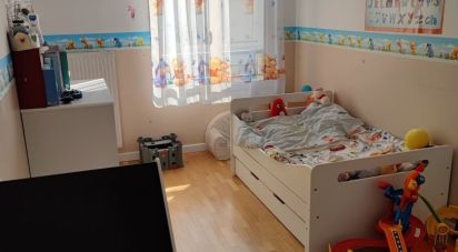 Appartement 4 pièces de 92 m² à Saint-Cyr-l'École (78210)
