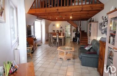 House 9 rooms of 128 m² in Le Mené (22330)