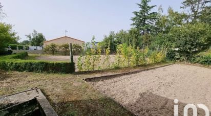 Land of 643 m² in Parthenay (79200)