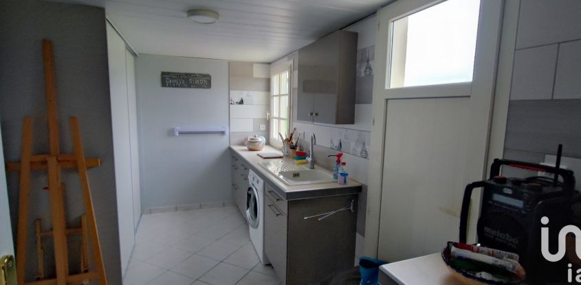 House 6 rooms of 135 m² in Les Brouzils (85260)