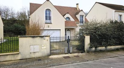 Maison 5 pièces de 137 m² à Savigny-le-Temple (77176)