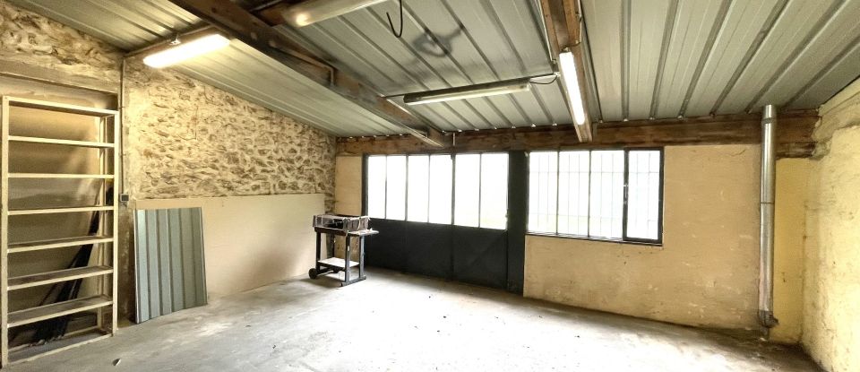 Maison traditionnelle 6 pièces de 200 m² à Dammarie-les-Lys (77190)