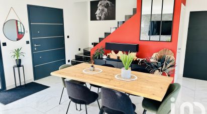 House 4 rooms of 105 m² in Nîmes (30900)