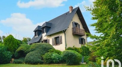 Traditional house 4 rooms of 100 m² in Hautot-sur-Seine (76113)