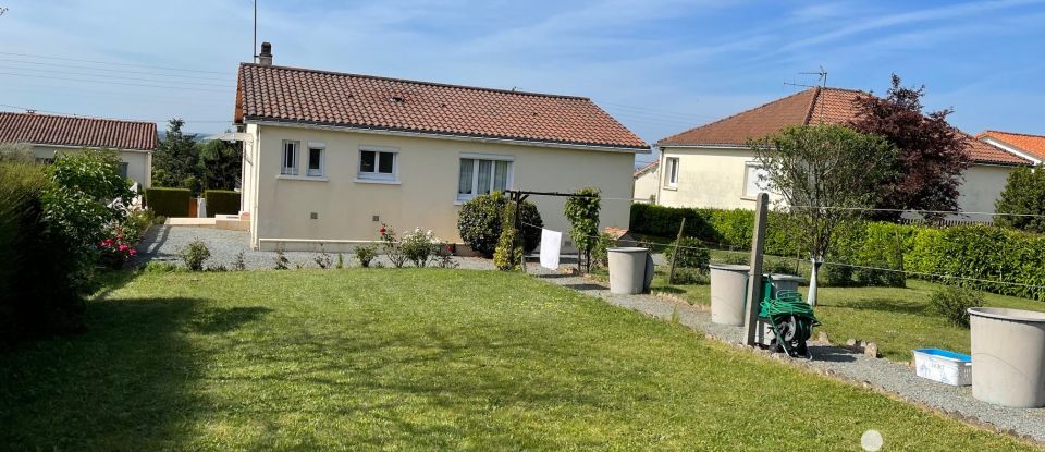 House 4 rooms of 96 m² in Pouzauges (85700)