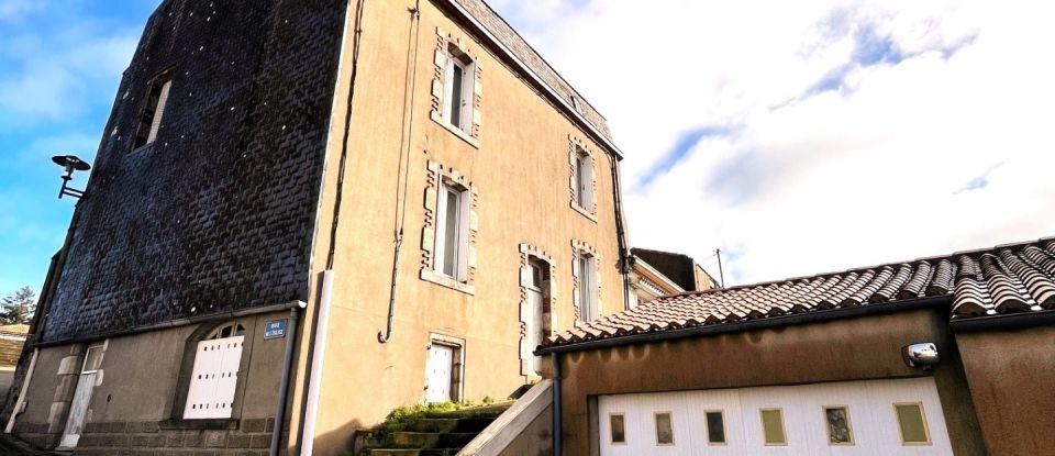 House 6 rooms of 250 m² in Sèvremont (85700)