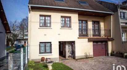 House 8 rooms of 170 m² in Pontault-Combault (77340)