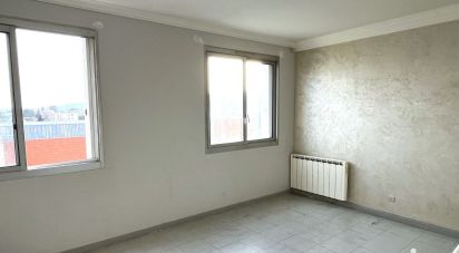 Appartement 5 pièces de 86 m² à Bagnols-sur-Cèze (30200)