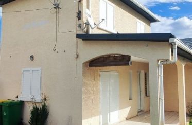 House 3 rooms of 52 m² in Saint-Pierre (97432)