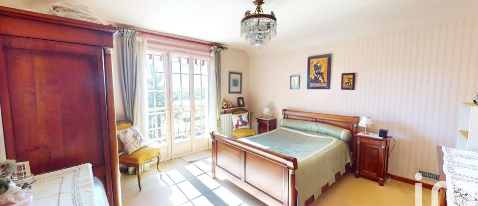 Maison traditionnelle 4 pièces de 135 m² à Escoubès (64160)