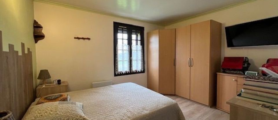 House 8 rooms of 214 m² in Mortagne-au-Perche (61400)