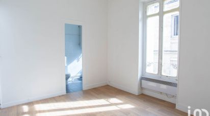 Appartement 3 pièces de 71 m² à Bordeaux (33000)