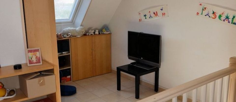 House 7 rooms of 134 m² in Saint-Arnoult-en-Yvelines (78730)