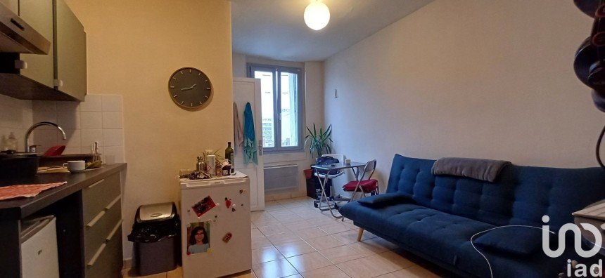 Appartement 2 pièces de 28 m² à Paris (75011)