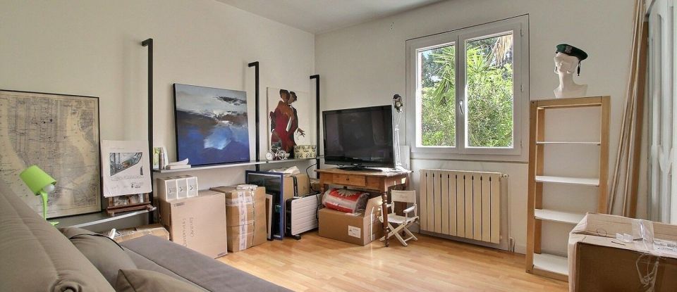 Maison 7 pièces de 195 m² à La Cadière-d'Azur (83740)