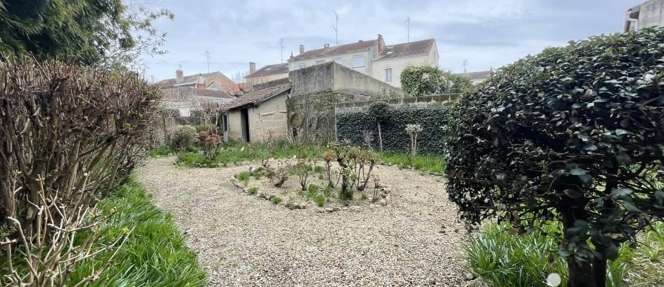 House 5 rooms of 106 m² in Bergerac (24100)