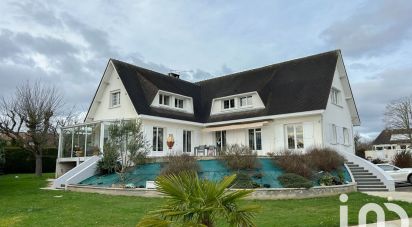 Maison traditionnelle 9 pièces de 252 m² à Saint-Ouen-du-Tilleul (27670)
