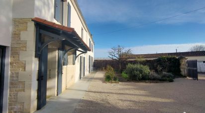 Maison 7 pièces de 192 m² à Saint-Hilaire-la-Palud (79210)