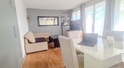 Appartement 3 pièces de 50 m² à Courbevoie (92400)