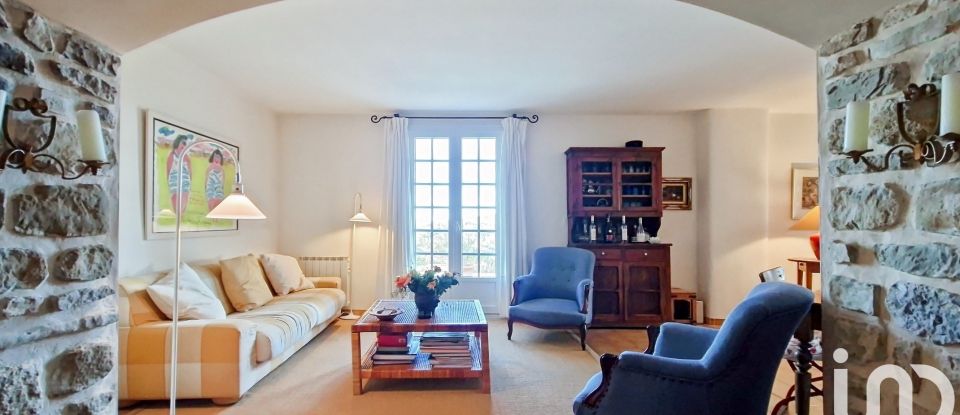 Maison de campagne 9 pièces de 242 m² à Saint-Maime (04300)