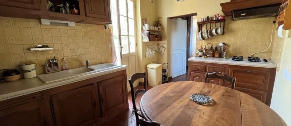 House 4 rooms of 119 m² in Tocane-Saint-Apre (24350)