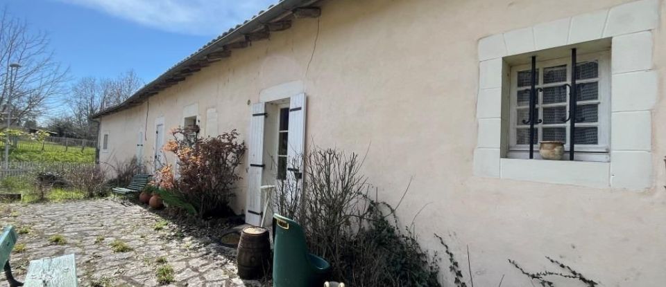House 4 rooms of 119 m² in Tocane-Saint-Apre (24350)