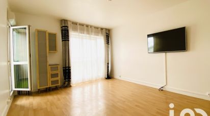 Apartment 3 rooms of 63 m² in Les Ulis (91940)