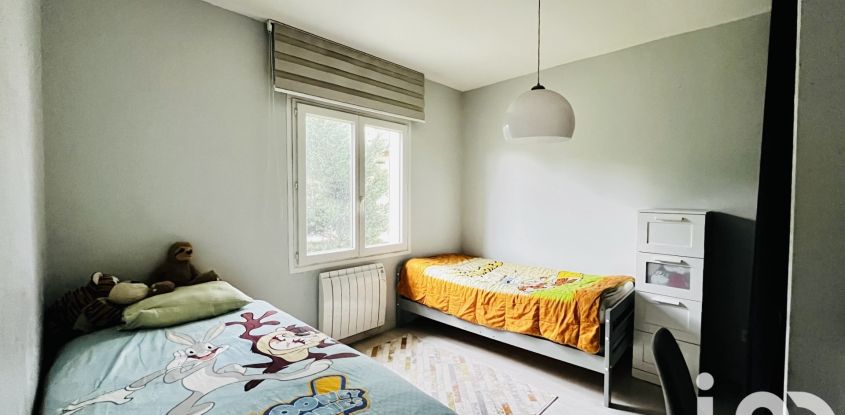 House 4 rooms of 87 m² in Ambarès-et-Lagrave (33440)