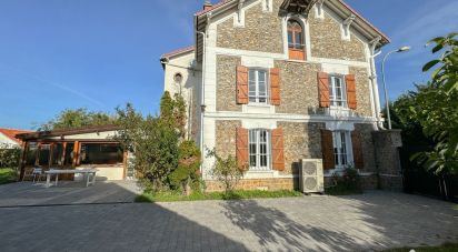 Maison 6 pièces de 230 m² à Nanteuil-lès-Meaux (77100)