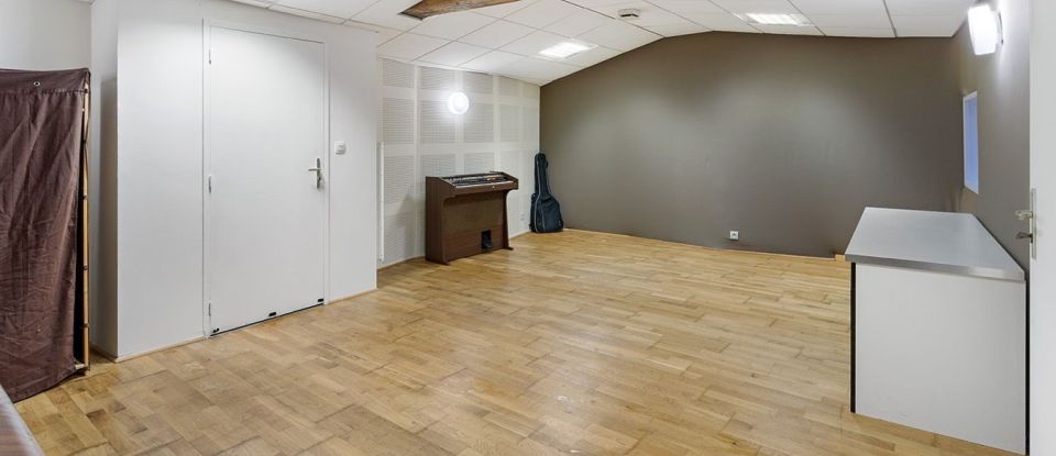Maison 7 pièces de 140 m² à La Chapelle-Heulin (44330)