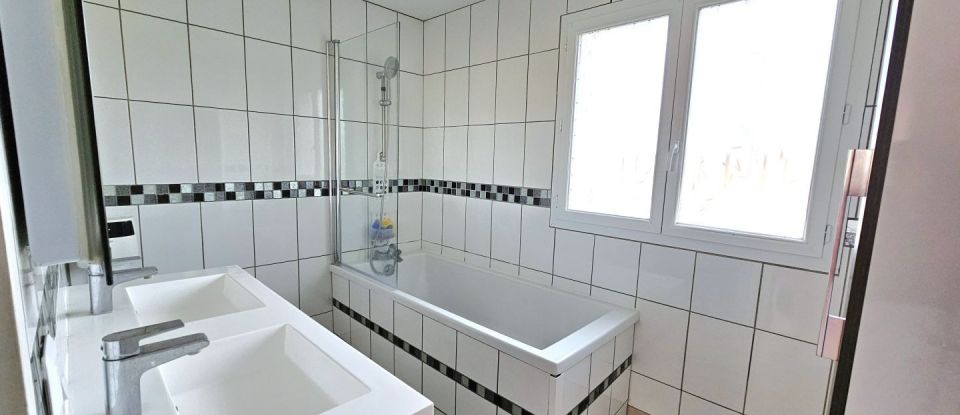 House 5 rooms of 88 m² in Aunay-sous-Auneau (28700)