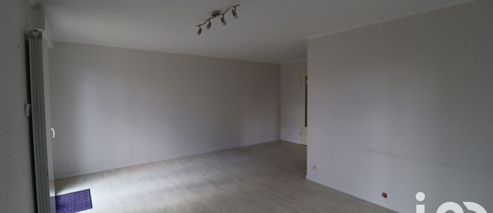 Apartment 2 rooms of 48 m² in La Roche-sur-Yon (85000)