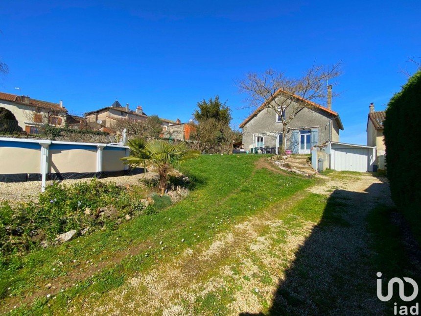 House 7 rooms of 134 m² in Availles-Limouzine (86460)