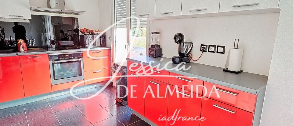 Traditional house 5 rooms of 99 m² in Lizy-sur-Ourcq (77440)