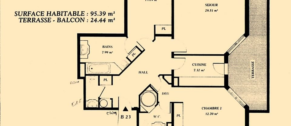 Appartement 3 pièces de 93 m² à Saint-Raphaël (83700)