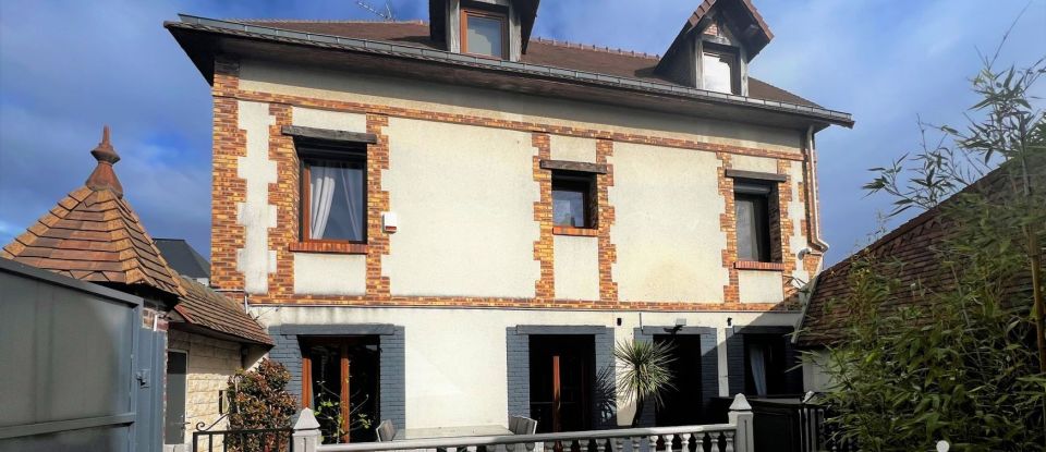 Maison 6 pièces de 167 m² à Saint-Étienne-du-Rouvray (76800)
