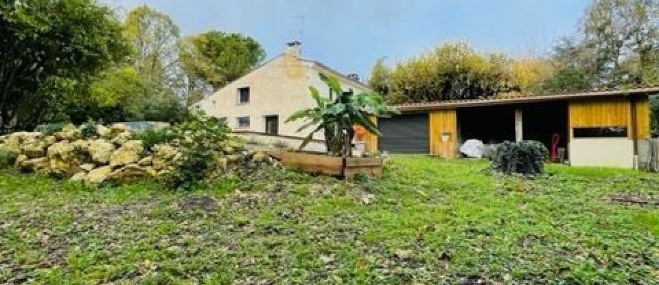 House 7 rooms of 178 m² in Saint-Quentin-de-Baron (33750)