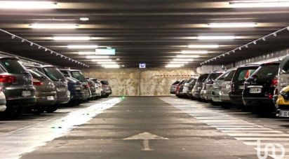 Parking/garage/box de 20 m² à Pau (64000)