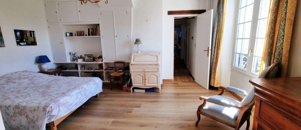 House 10 rooms of 354 m² in Prunay-en-Yvelines (78660)