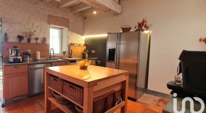 Village house 6 rooms of 180 m² in Libourne (33500)