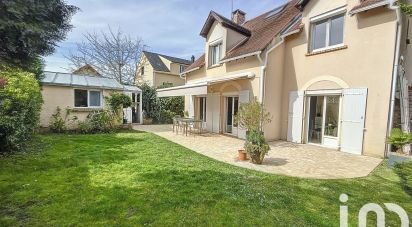 House 7 rooms of 155 m² in Yerres (91330)