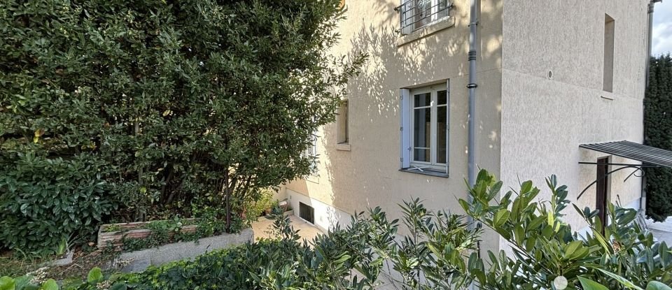 Maison 6 pièces de 89 m² à Issy-les-Moulineaux (92130)