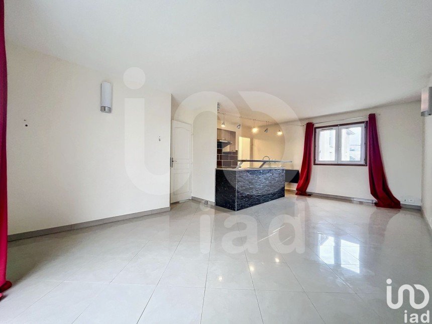 Apartment 2 rooms of 47 m² in Pontault-Combault (77340)
