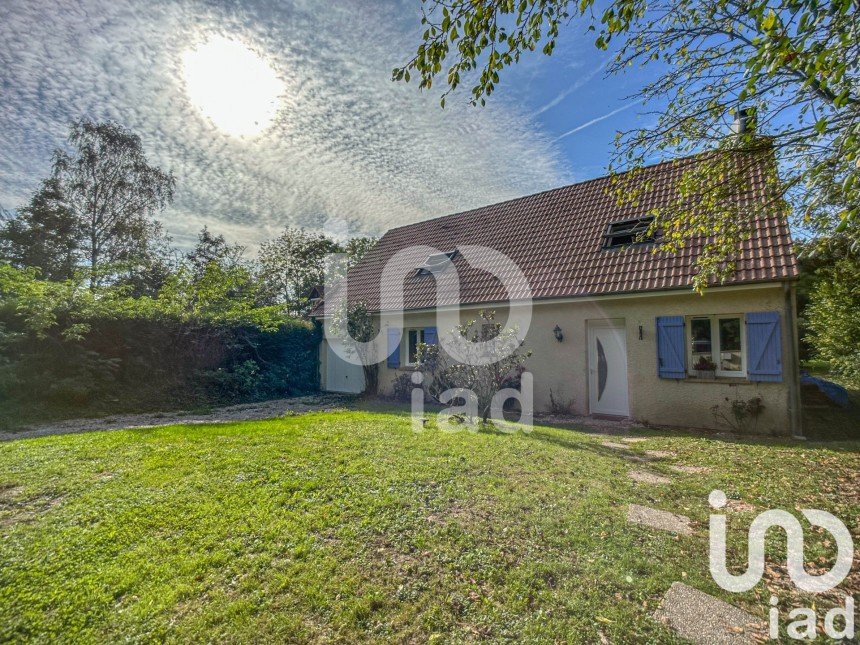 House 7 rooms of 118 m² in Chevru (77320)