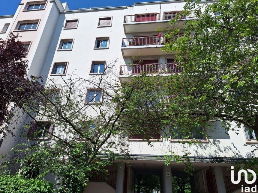 Apartment 3 rooms of 68 m² in Saint-Denis (93200)