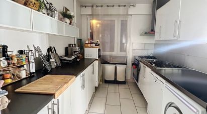 Apartment 4 rooms of 85 m² in Évry (91000)