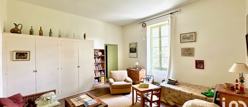 Maison 6 pièces de 242 m² à Saint-Michel-d'Euzet (30200)