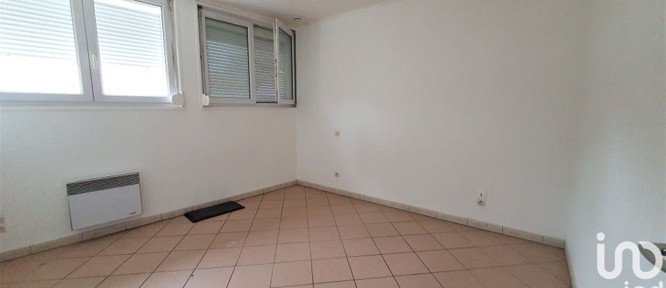 Building in Daours (80800) of 90 m²