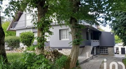 House 10 rooms of 330 m² in Rambouillet (78120)