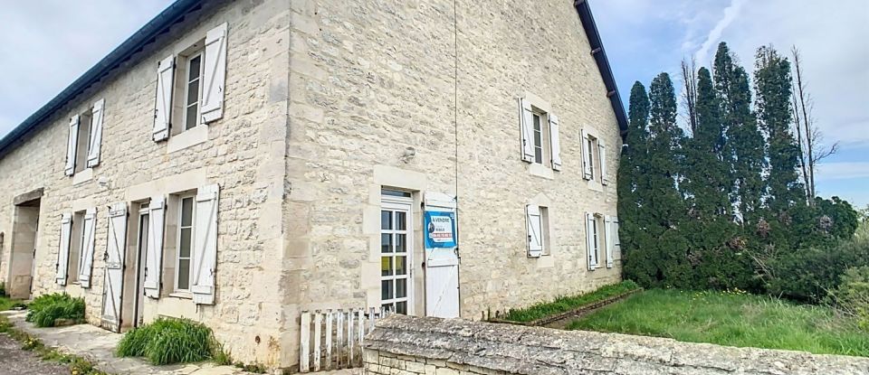 Maison 8 pièces de 180 m² à Leffonds (52210)